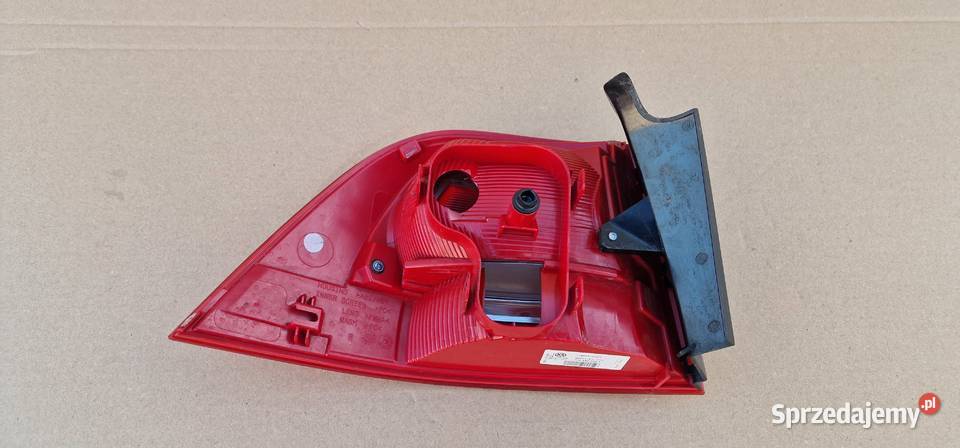 VW TOUAREG LAMPA PRAWA TYŁ TYLNA ORYGINAŁ Lampy tylne lubuskie Bieleń