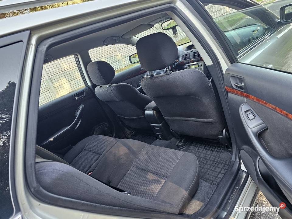 Toyota avensis 18 benzyna Chotynin
