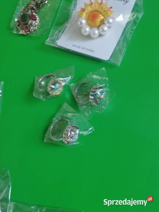 Ozdoby błyskotki kobiet Warszawa