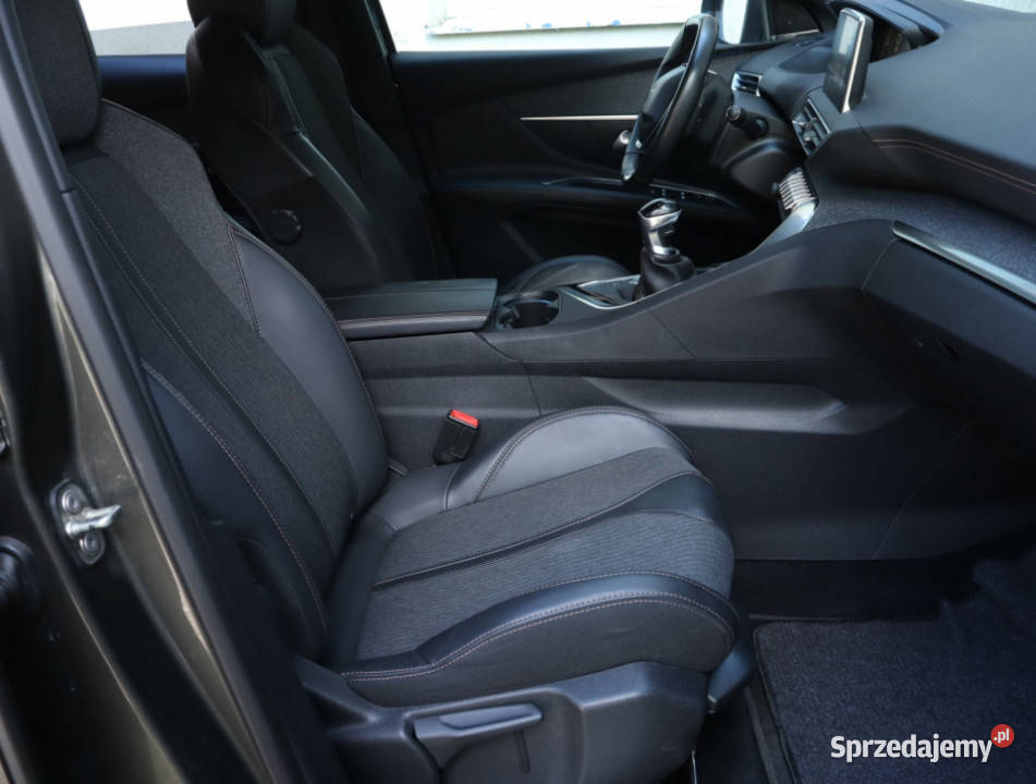 Peugeot 3008 12 PureTech tempomat