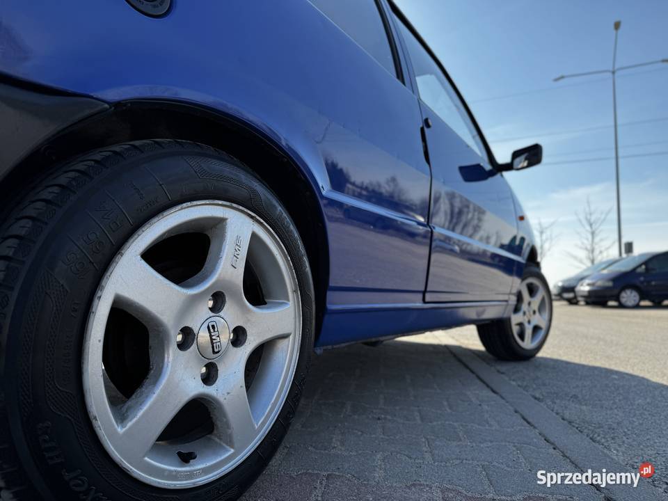 Fiat UNO 2002 r przebieg 93 Rok produkcji 2002 Elbląg