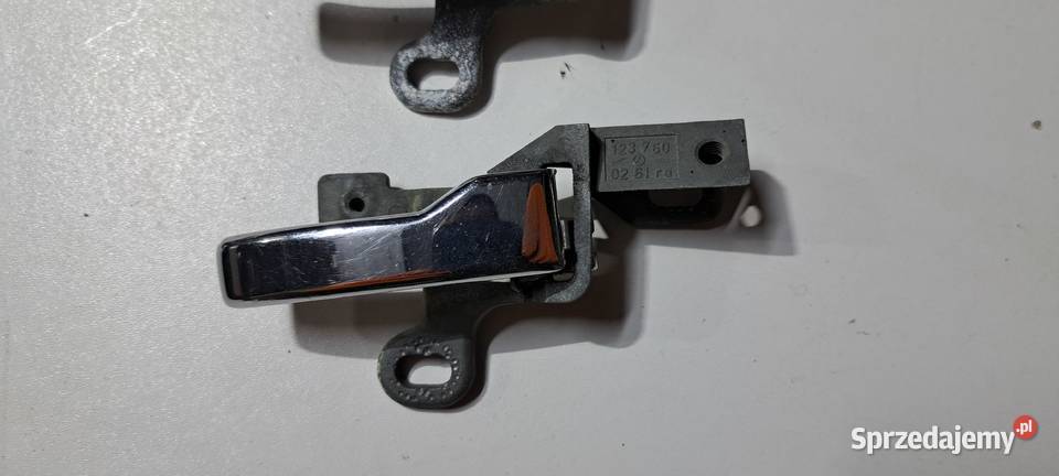 Klamka wewnętrzna prawa 1237600261 Mercedes W123 osobowe pomorskie Luzino