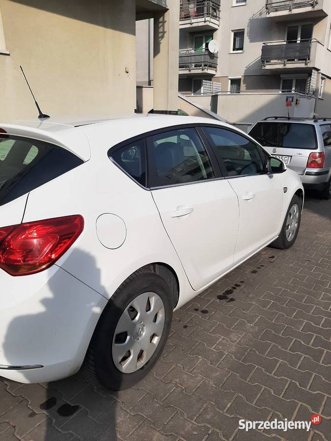 Astra J 2014 nieuszkodzony