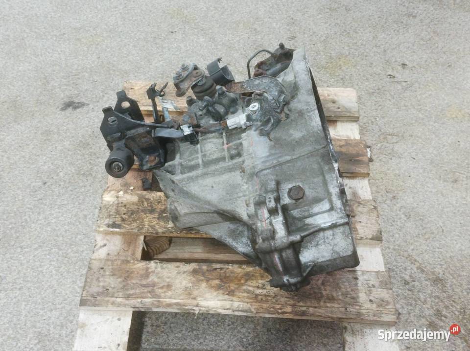 SKRZYNIA BIEGÓW 10 VVTI Toyota Yaris III 2011