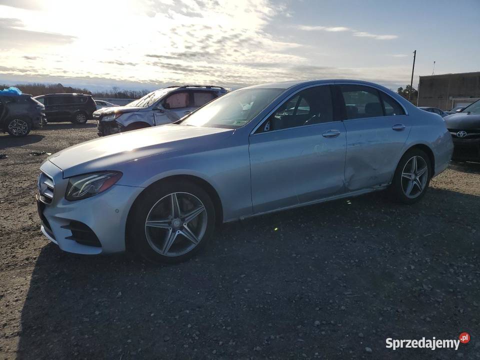 2016 MERCEDESBENZ E 300 4MATIC