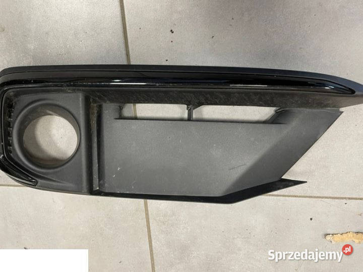 Honda Civic X sedan zaślepka zderzaka prawa lift Kozubszczyzna