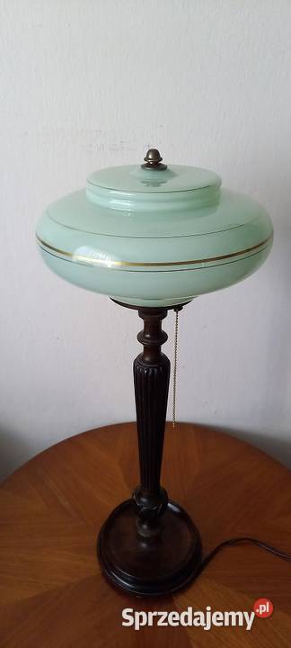 Elegancka drewniana lampa gabinetowa z kloszem Skierniewice