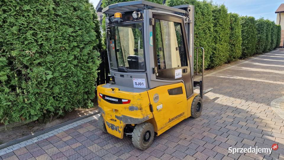 Wózek widłowy Jungheinrich EFG 320 Triplex 5m