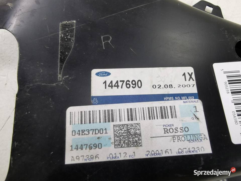 OSŁONA SŁUPKA PRAWY PRZÓD FORD FOCUS 2011