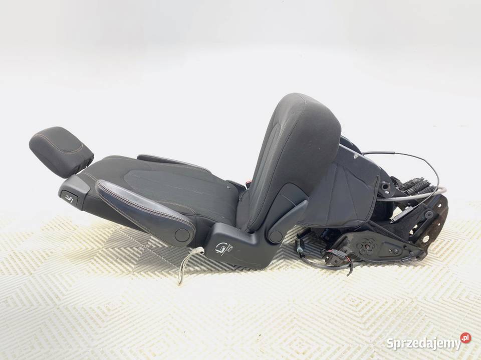 FOTEL TYŁ PRAWY CHRYSLER PACIFICA Minivan