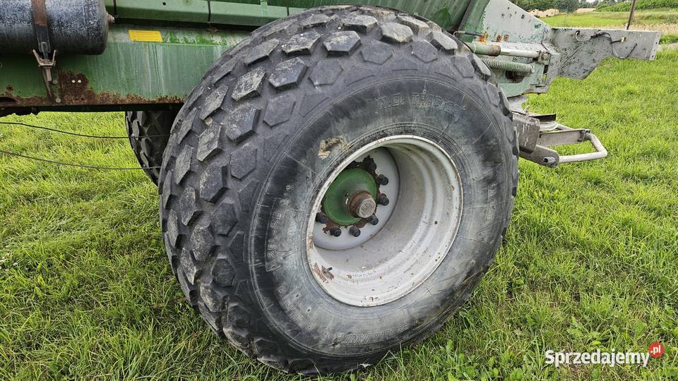 Rozsiewacz wapna amazone zgb 8200 2005 Brodnica