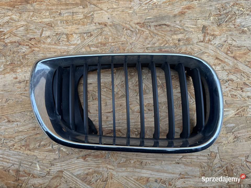 Grill nerka maski przód prawa BMW e46 lift Międzychód