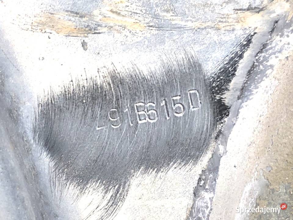 WAHACZ PRAWY PRZÓD DACIA DUSTER Hatchback 1018 podkarpackie