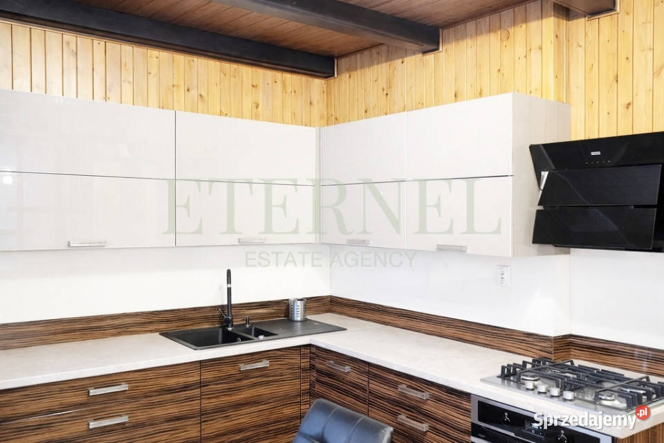 Dom dwupiętrowy z garażem ogrodem strychiem Kraków