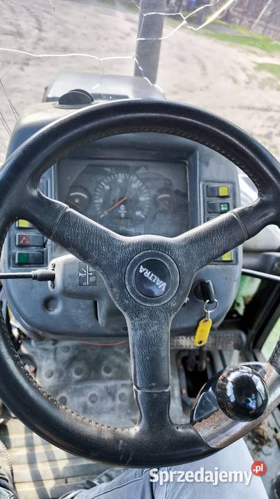 Ciągnik Valtra 900 95 Zarejestrowany 2000 4x4 Skrzynia biegów Manualna Zawiercie