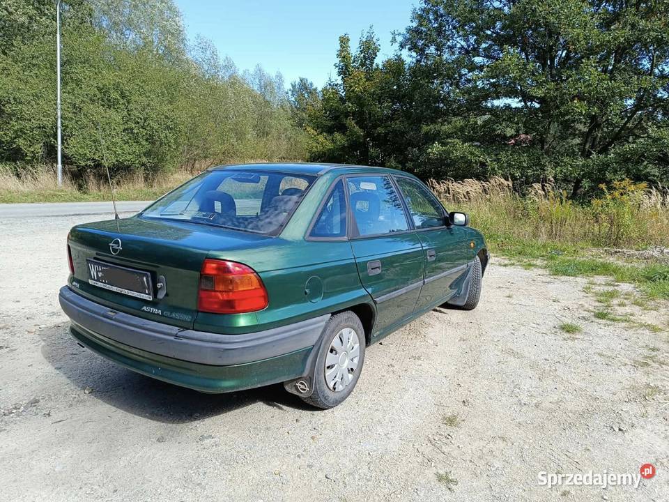 Opel Astra Clasik 16 180000km Astra Kłodzko