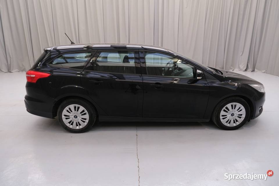 FORD FOCUS 2017 149900 3 120 Warszawa
