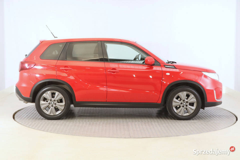 Suzuki Vitara 10 BoosterJet gniazdo USB Suzuki
