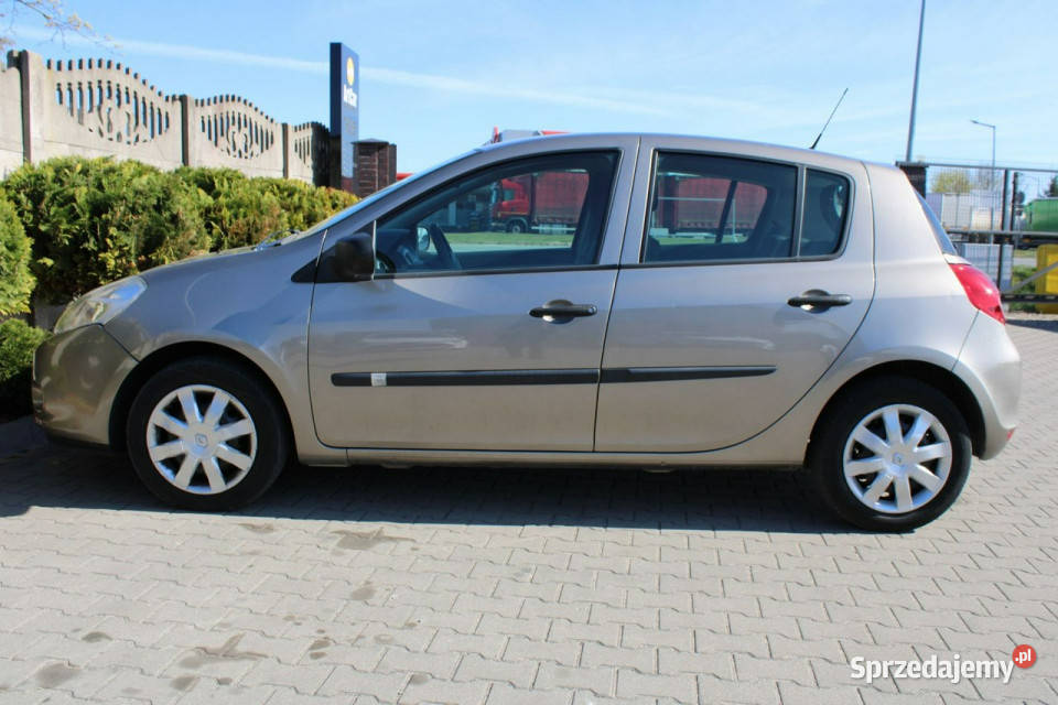 Renault Clio Renault Clio III 12 benzyna 75 2012