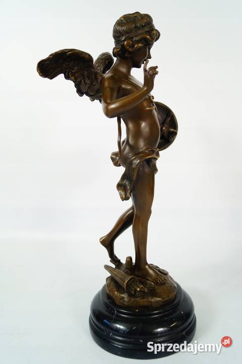 Amor z łukiem symbol miłości figura z brązu Gizałki