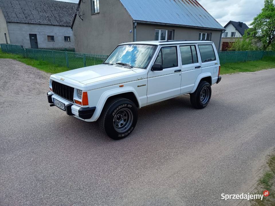 Jeep cherokee 40 z gazem zarejstrowany klimatyzacja Moszczenica