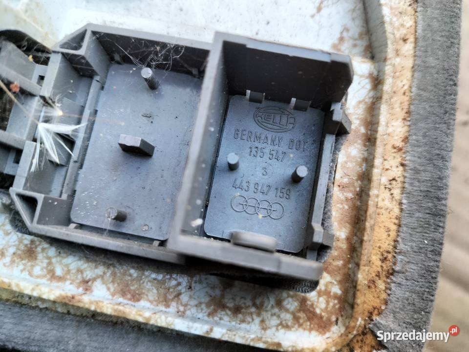 AUDI 80B4 80 B4 443877829 QR LAMPKA PODSUFITKI Kamień-Kolonia sprzedam
