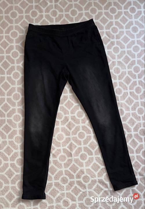 Czarne spodnie z gumką w pasie bawełna poliester Spodnie kujawsko-pomorskie Grudziądz