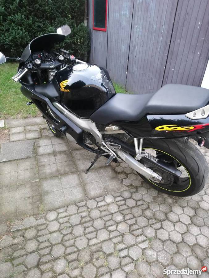 Honda cbr f 4 nieuszkodzony sprzedam