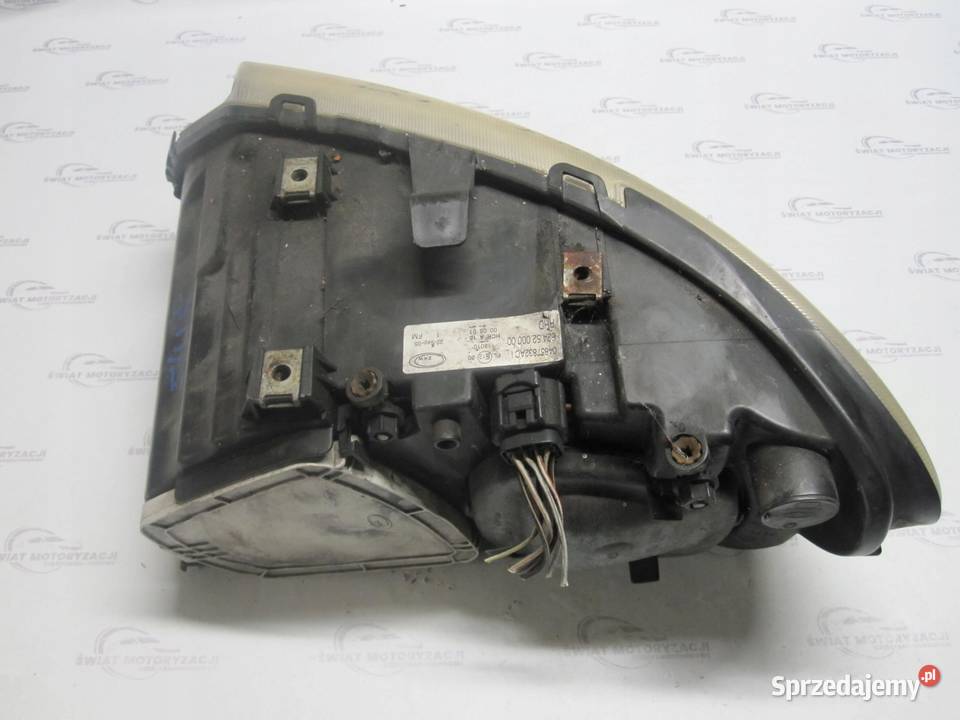 GRAND VOYAGER IV 06r lampa prawa przód sprzedam