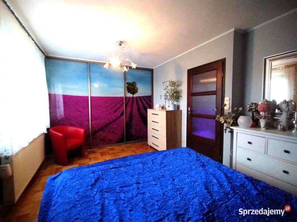 Dom wolnostojący 251m2 Niemce Rok budowy 1998 sprzedam