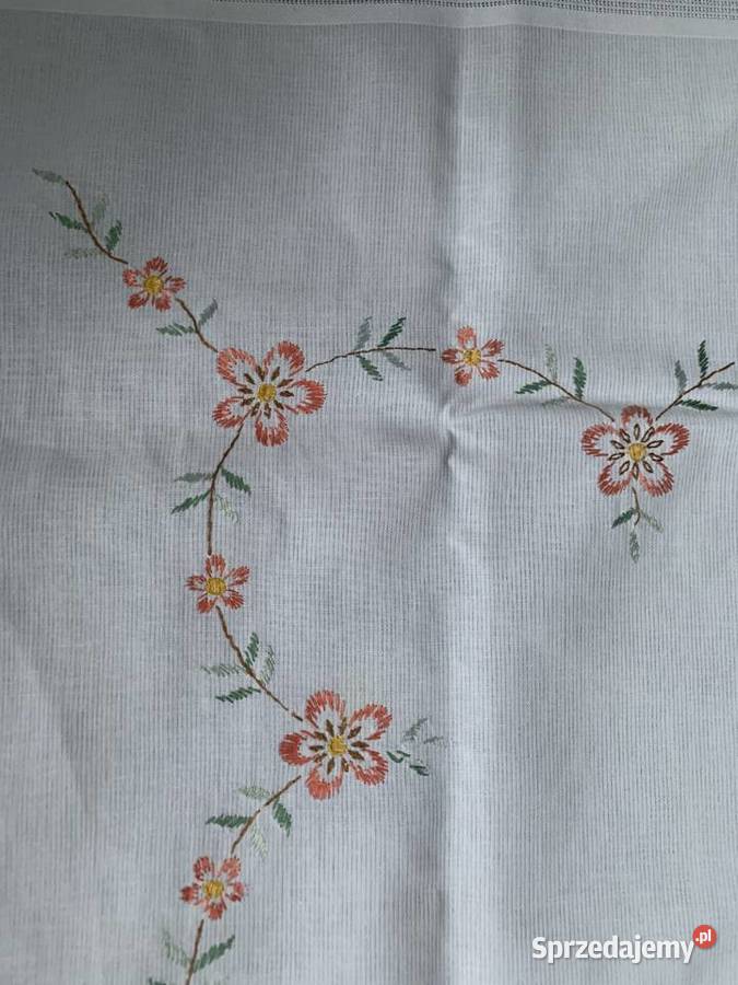 Wyszywany obrus 120X160 biały sprzedam
