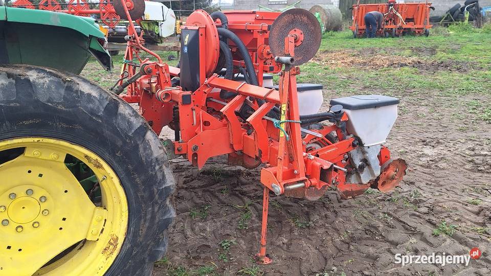 Siewnik do kukurydzy 4 rzędowy kuhn stopkowy Siewniki i sadzarki Czołowo