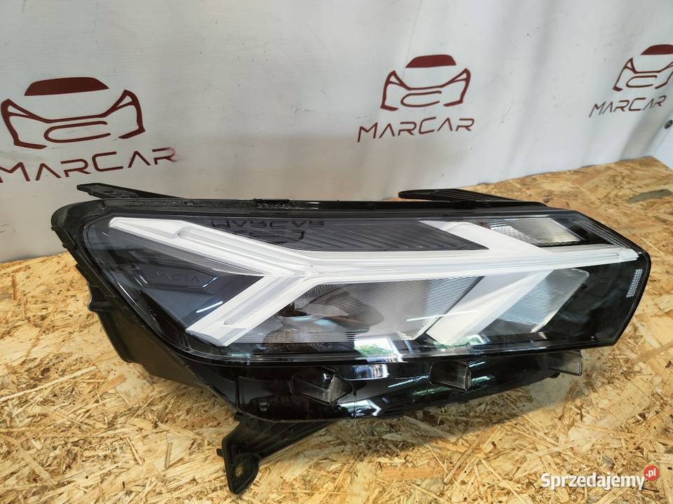 Lampa Prawy Przód Dacia Sandero III 260107978R