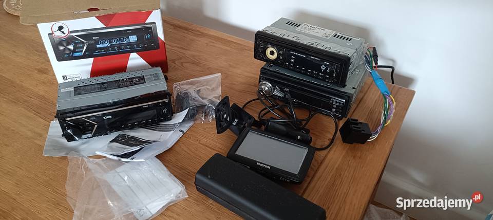 Zestaw retro radioodbiorników JVC Manta Xblitz i Elektronika Warszawa