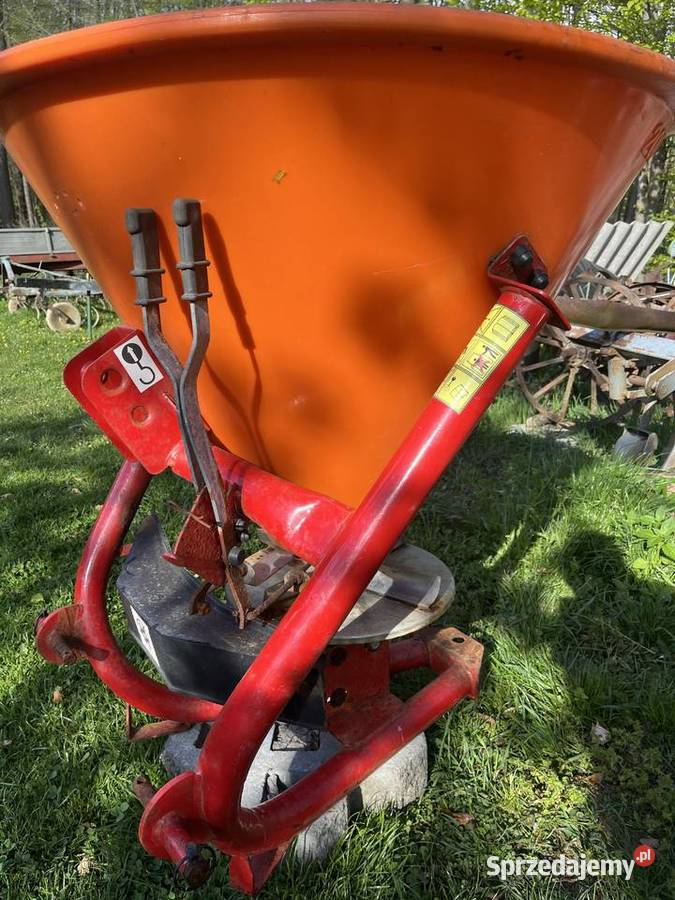 Rozsiewacz do nawozu lejek nieuszkodzony Hucisko Jawornickie