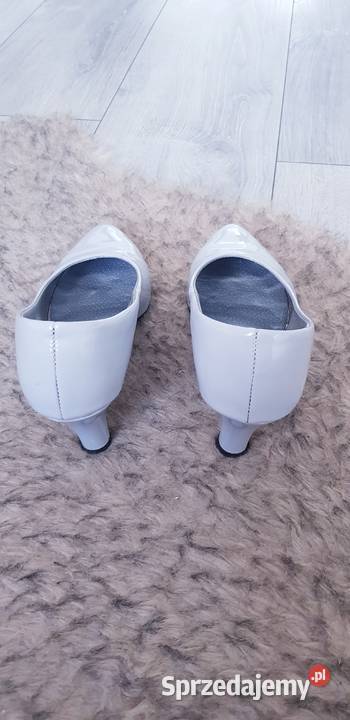 Nie wysokie szpileczki R38 Dąbrowa Górnicza sprzedam