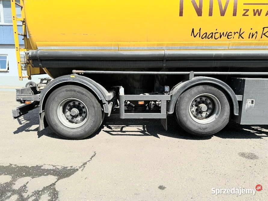 Naczepa do paszy silos ciagnik z kompresorem cysterny mazowieckie Warszawa