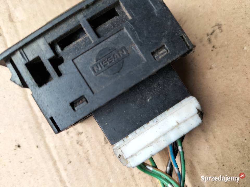 NISSAN TERRANO 1 2 PRZEŁĄCZNIK PANEL REGULACJI Panele sterowania, przełączniki Kamień-Kolonia
