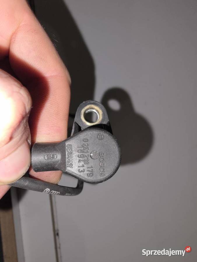 Czujnik położenia wału Audi A4B6 0261210179 Iława