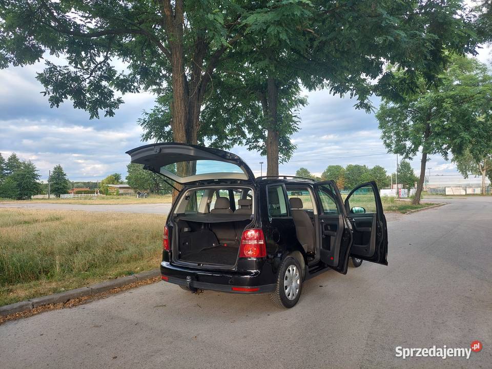 Volkswagen Touran 19 TDI 105 rocznik 2009 manualna Touran