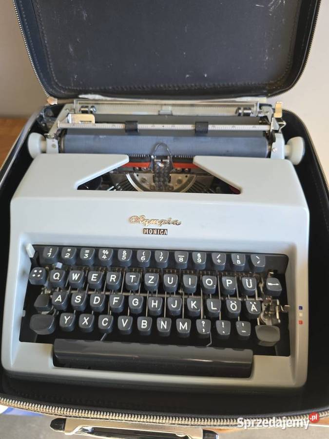 Maszyna do pisania Olympia Monica PRL