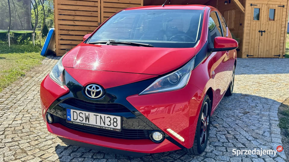 Toyota Aygo 10 Benz 70 z Niemiec KAMERA 5 Drzwi lakier metallic dolnośląskie Strzegom sprzedam