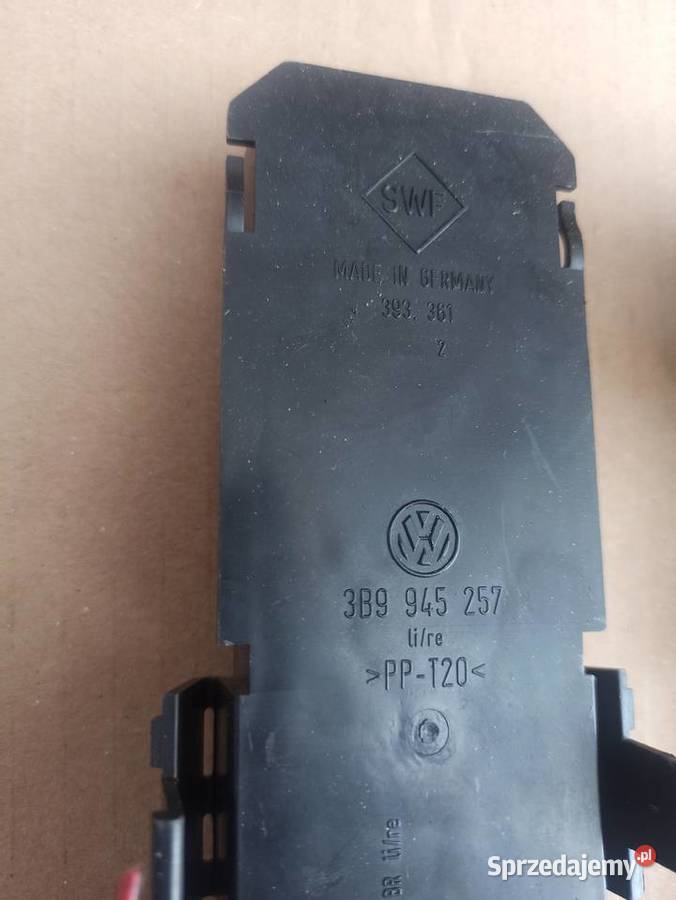 VW PASSAT B5 KOMBI SEDAN WKŁAD LAMPY TYŁ OPRAWA Bolesławiec