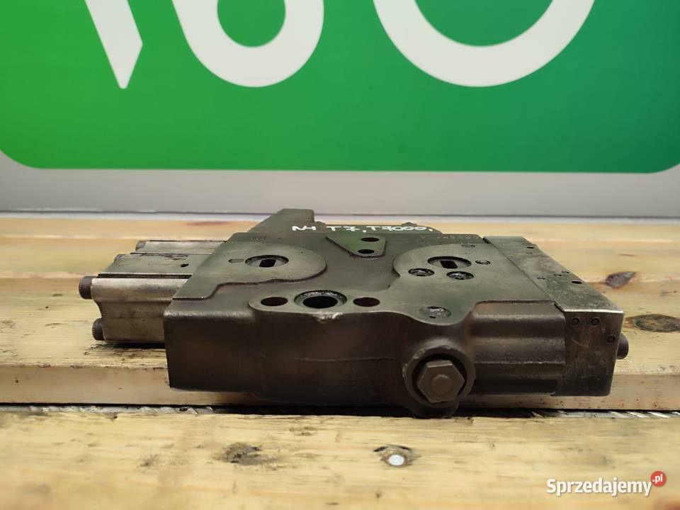 Sekcja rozdzielacza 87325538 HOLLAND T7 sprzedam
