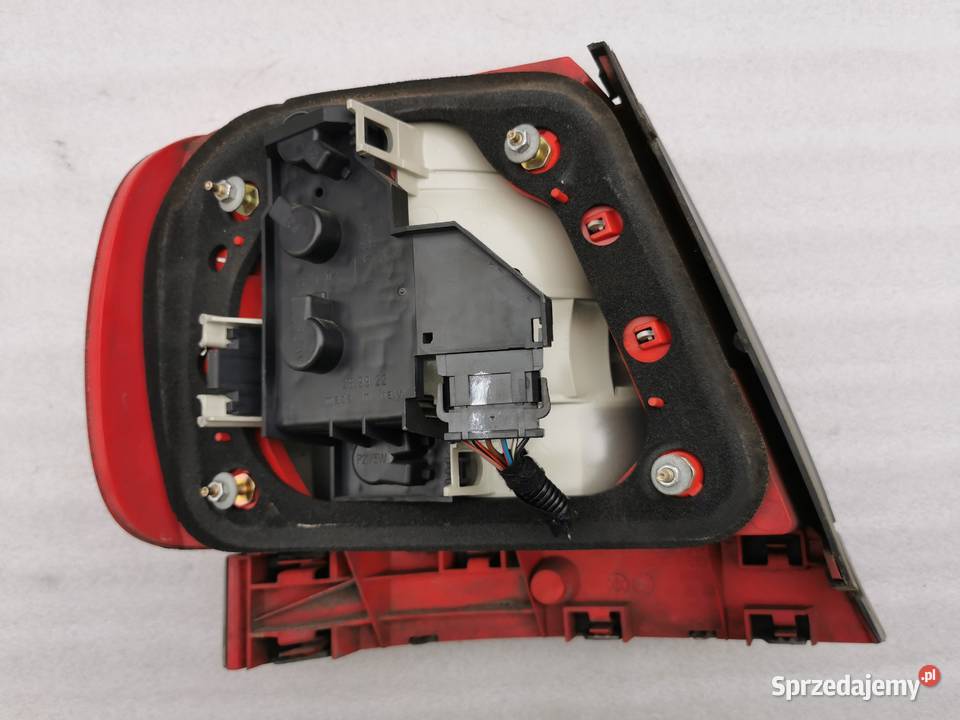 Lampa Prawy Tył Tylna Prawa Audi A4 B5 Sedan osobowe Wyszków