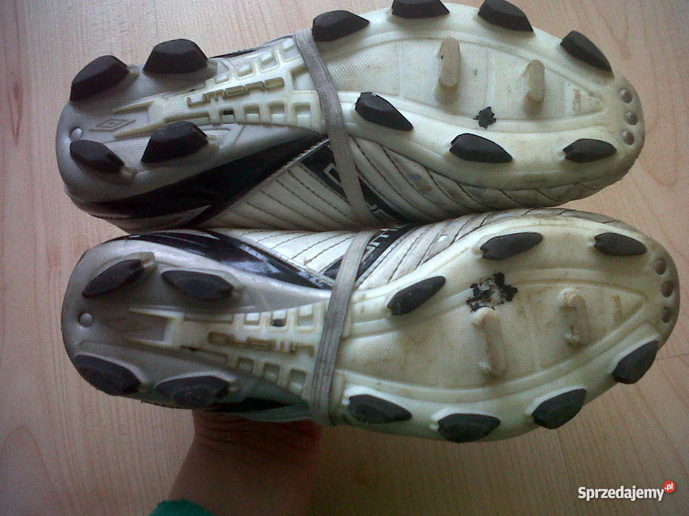 Korki UMBRO 355 skóra Sztywny zapiętek