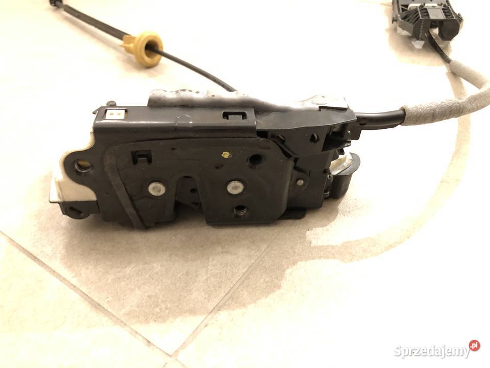 Volkswagen OE 5K1 837 016 E zamek drzwi prawy osobowe Warszawa sprzedam