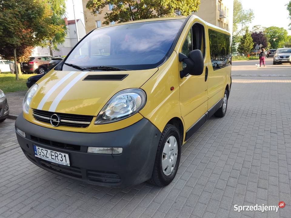 Vivaro 9 osobowy r2003p19d bez dpf prosty silnik radio Elbląg