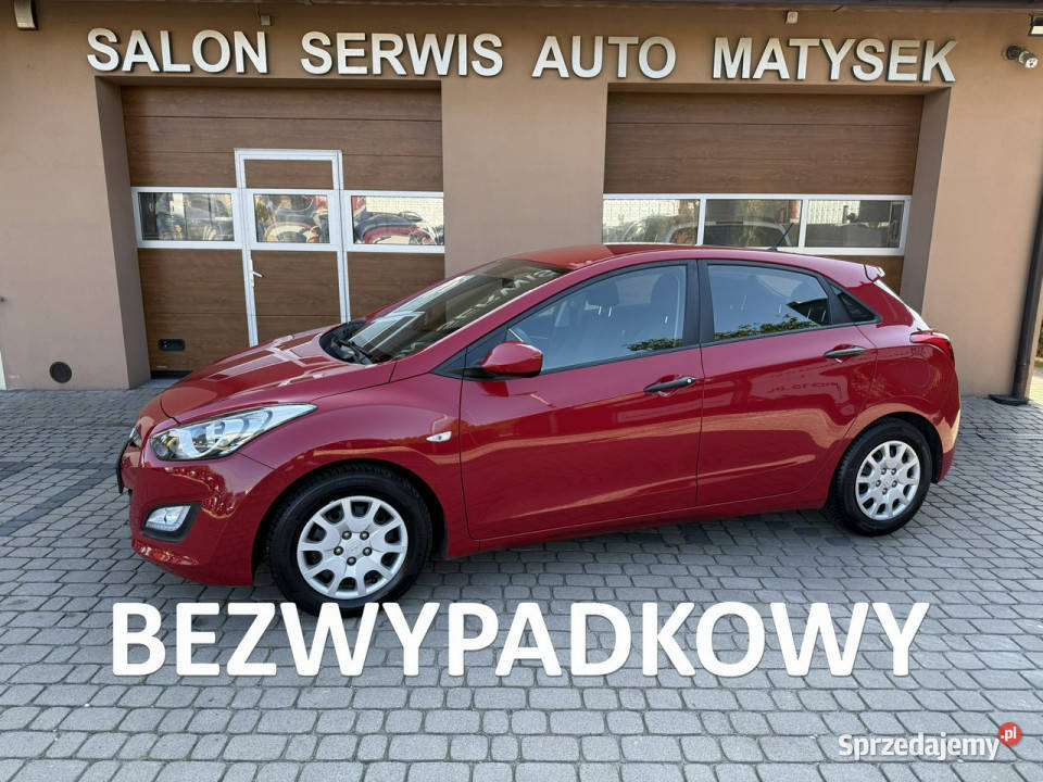 Hyundai i30 14 100 Klimatyzacja Koła lato zima światła do jazdy dziennej Orzech