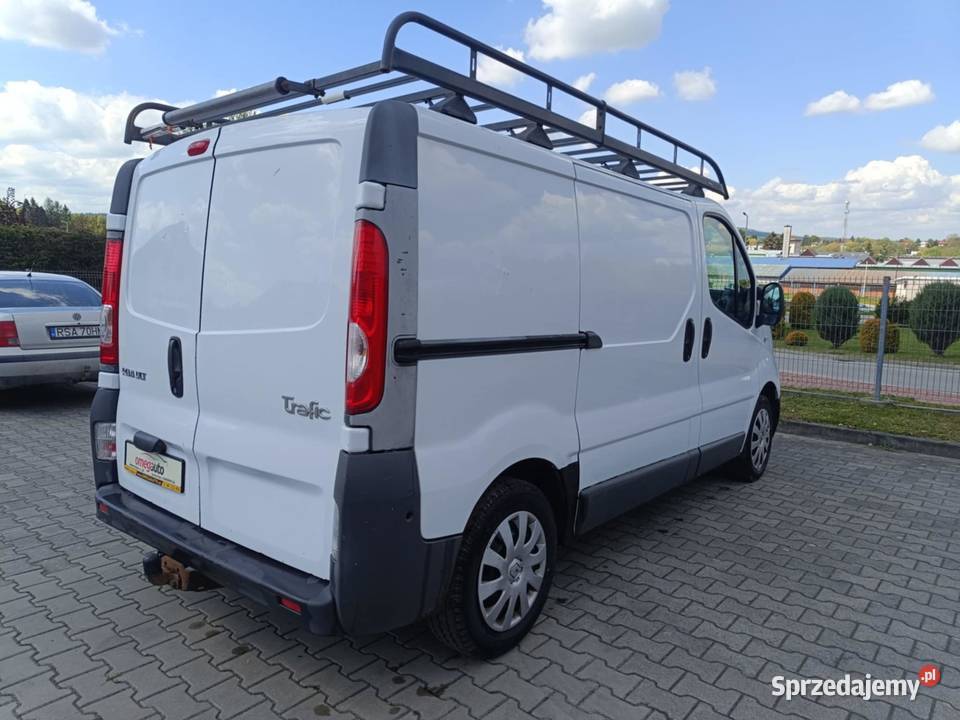 TRAFIC 20 DCi 90 3 osoby 2009 manualna Sanok